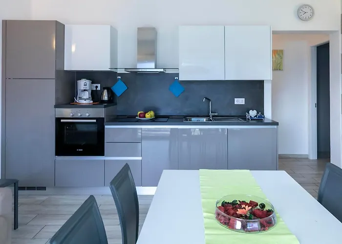 La Collinetta View 아파트 *